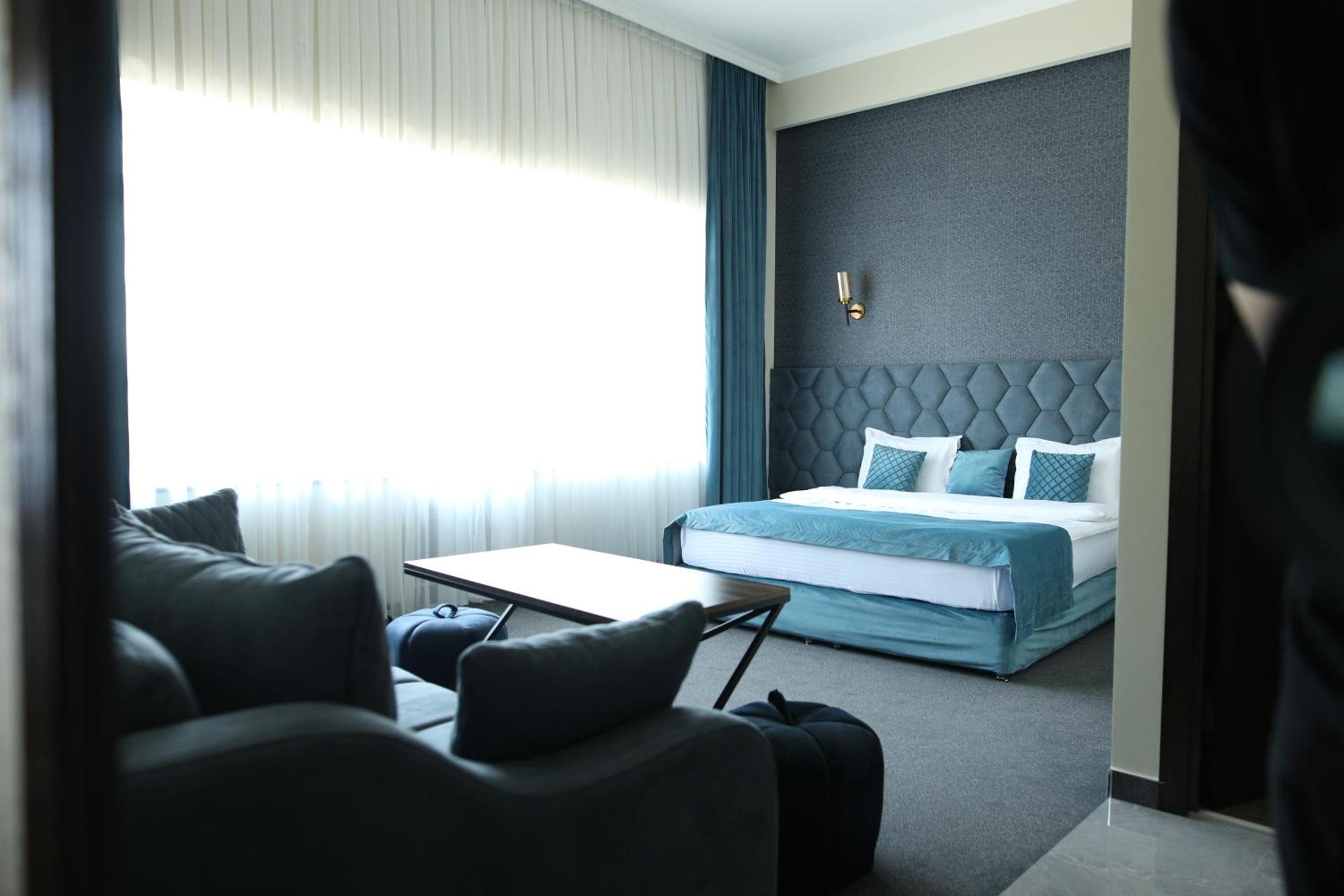 Bmg Hotel By Grigoryans Group Ґоріс Екстер'єр фото
